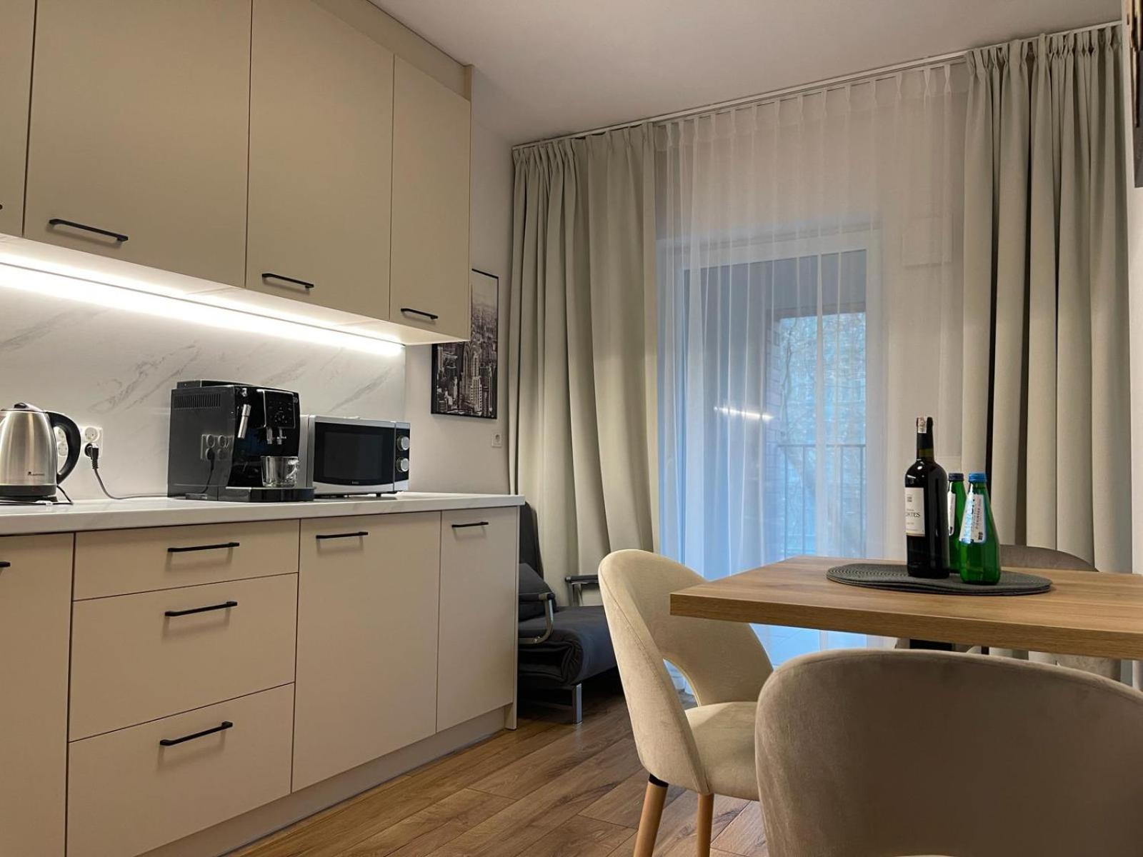 City Sense New Apartments - Main Station And City Center Вроцлав Екстер'єр фото