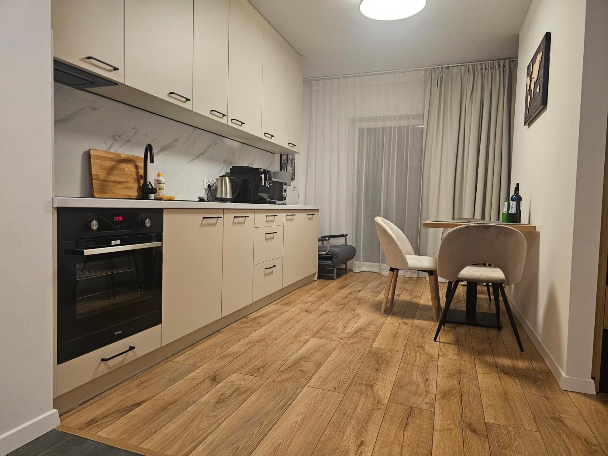 City Sense New Apartments - Main Station And City Center Вроцлав Екстер'єр фото
