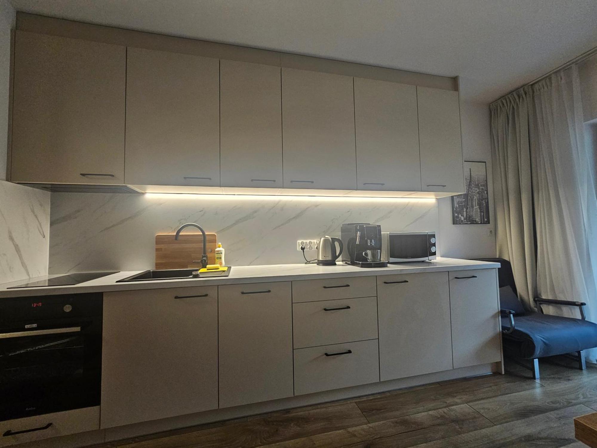 City Sense New Apartments - Main Station And City Center Вроцлав Екстер'єр фото