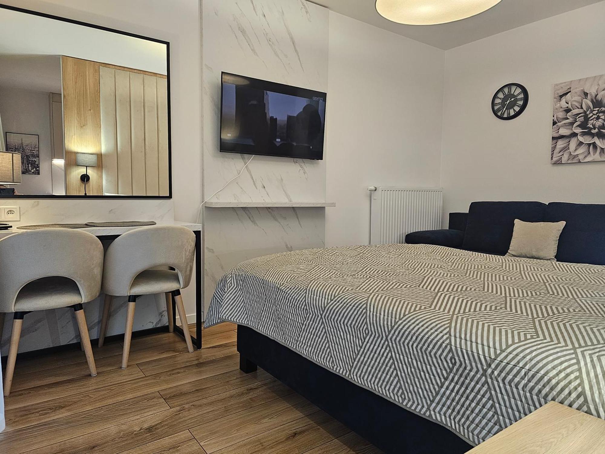 City Sense New Apartments - Main Station And City Center Вроцлав Екстер'єр фото