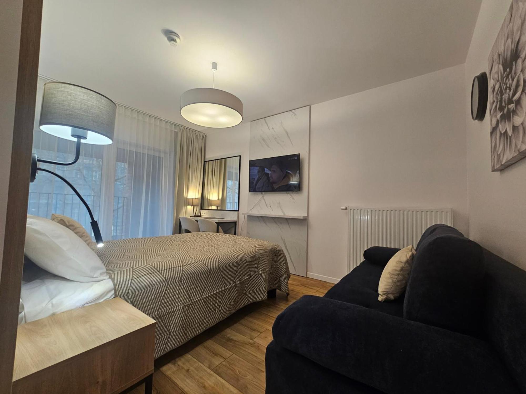City Sense New Apartments - Main Station And City Center Вроцлав Екстер'єр фото