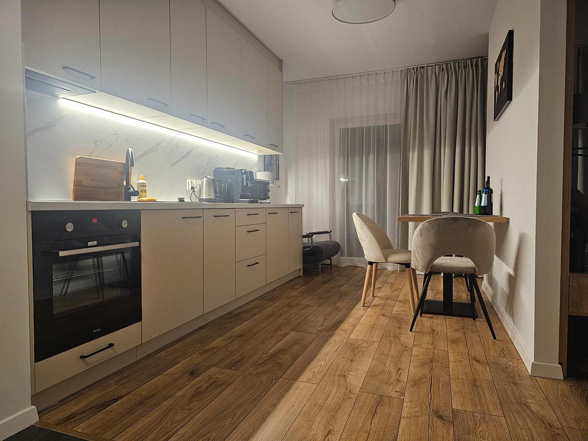 City Sense New Apartments - Main Station And City Center Вроцлав Екстер'єр фото