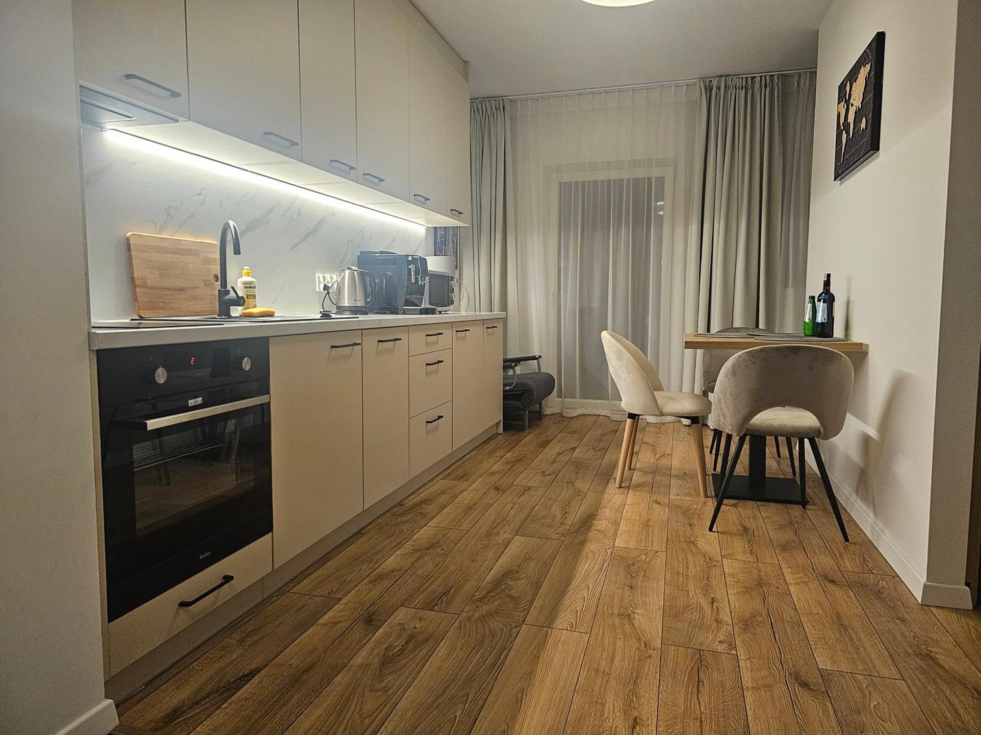 City Sense New Apartments - Main Station And City Center Вроцлав Екстер'єр фото